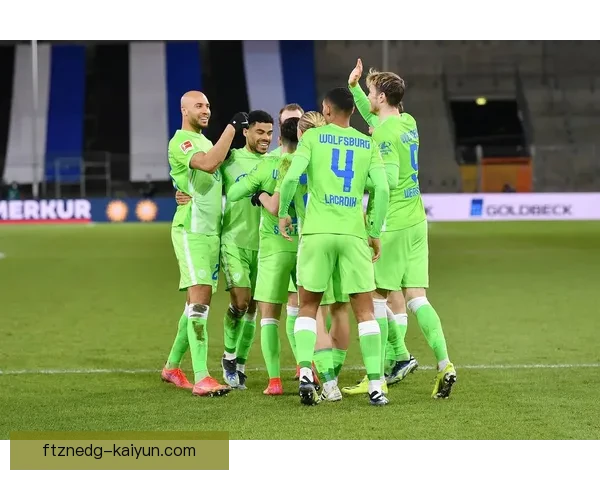 德甲沃尔夫斯堡点球英雄表现稳健，持续带领球队向前迈进